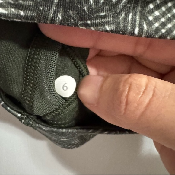 Lululemon Cool To Street Sports Bra Size 6 - Picture 7 of 7